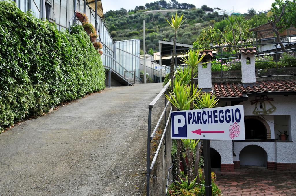 Le Rose Villa San Biagio della Cima ภายนอก รูปภาพ